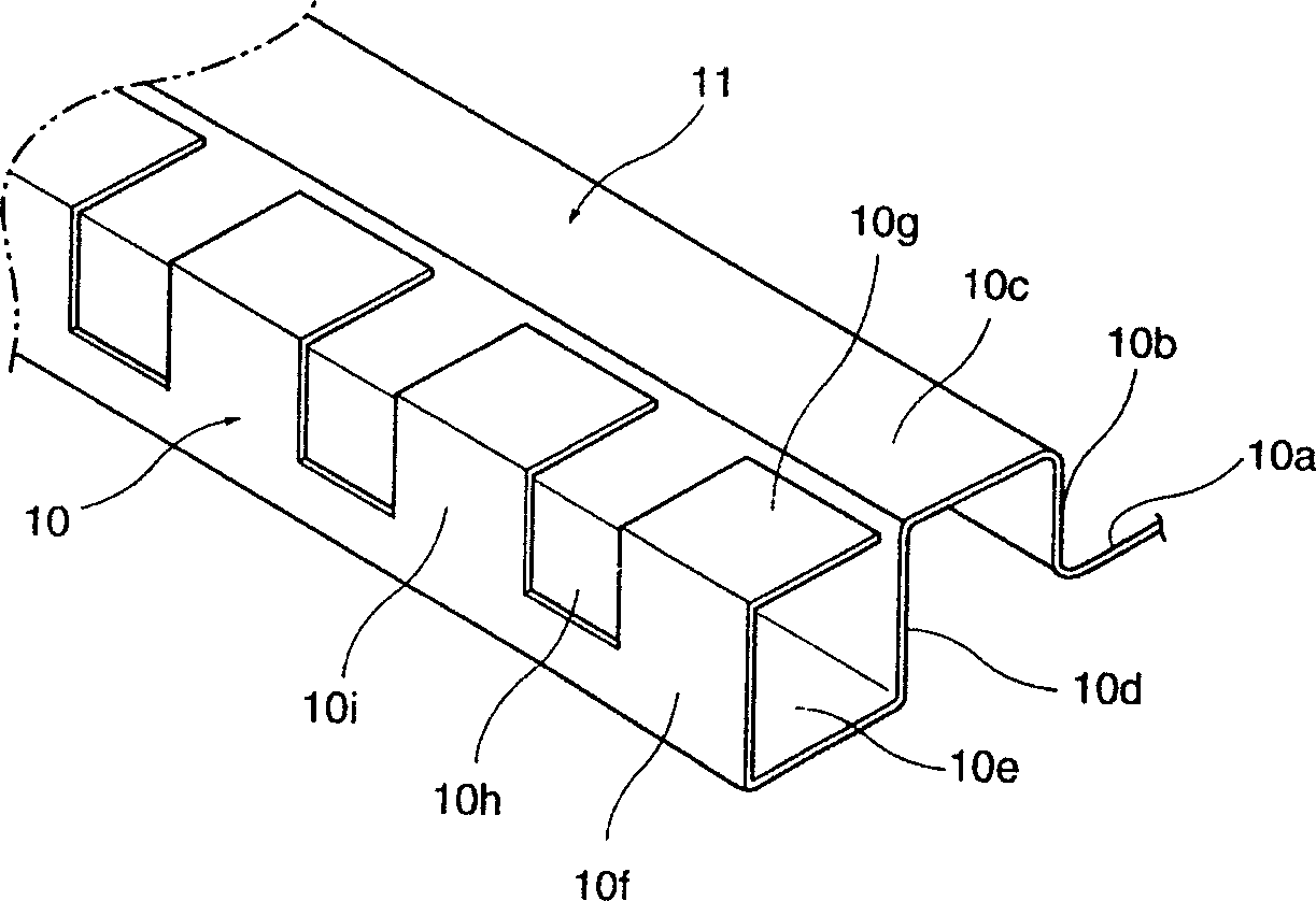 Electromagnetic wave screening structure for microwave oven door