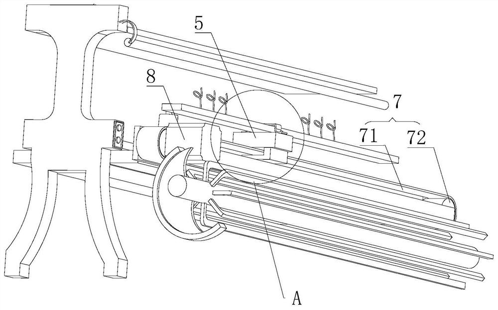 A segmented hank device and production method of long-segment dyed yarn