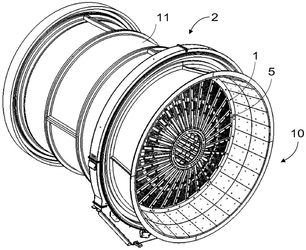 Lifter bar, arrangement at grinding mill discharge end and method for disassembling discharge end of grinding mill