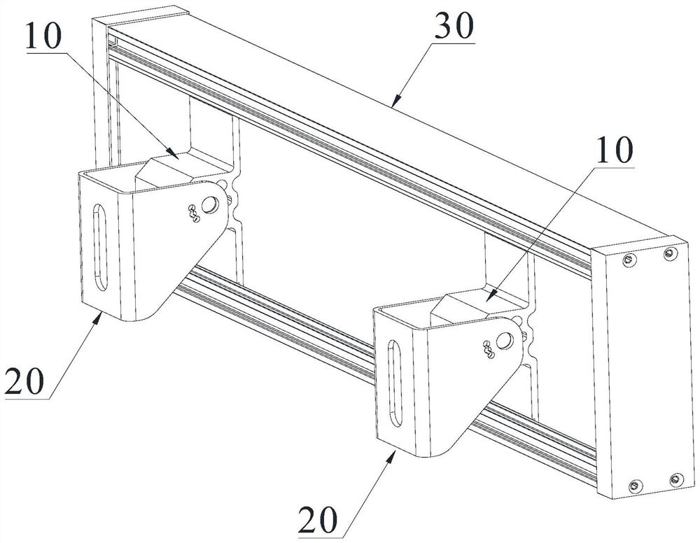 Angle adjusting device and lamp thereof