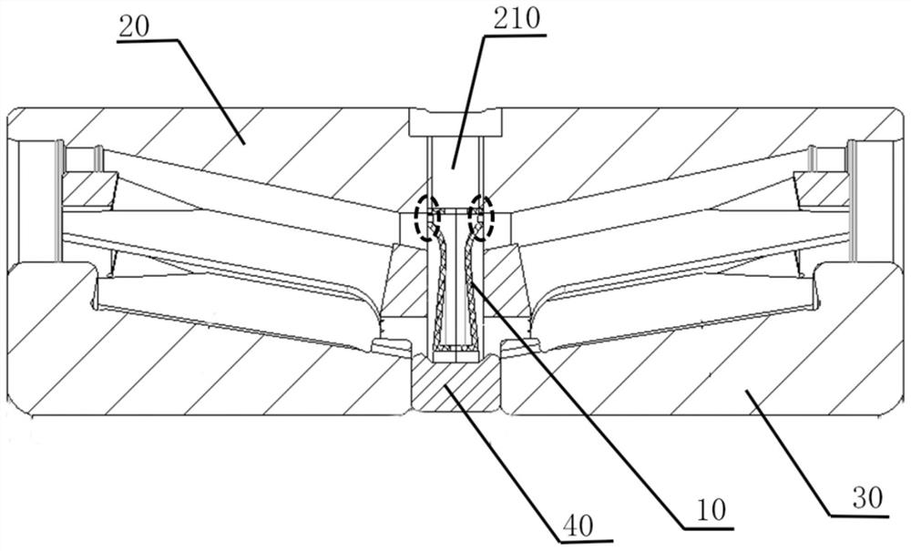 Tapered roller bearing and grease collecting device