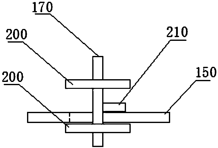 Liquid fertilizer and pesticide spraying device