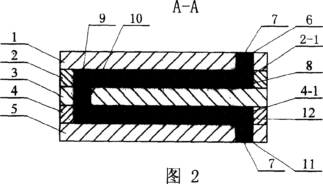 Laminated ceramic thermocouple and its preparing method