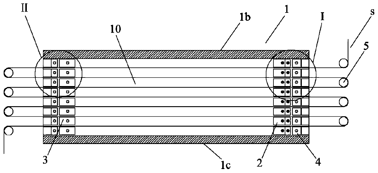 Pre-oxidation furnace with end-to-end blowing structure