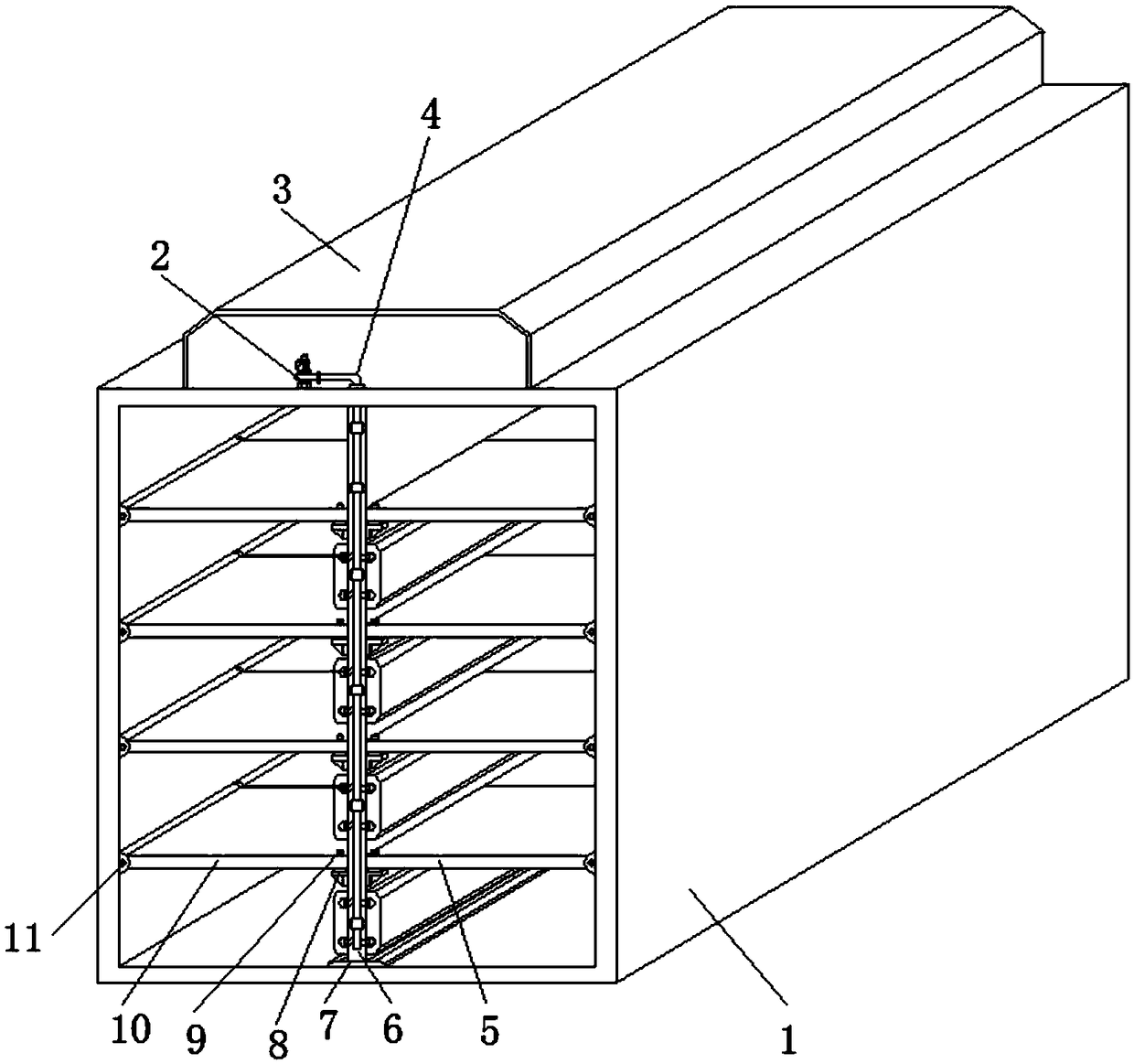 Logistics transportation cargo tank with fire-fighting measure