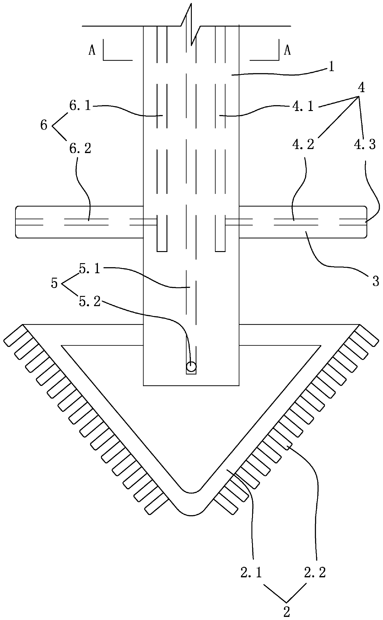 Micro-disturbance foundation reinforcement device and underground tunnel envelope structure construction method