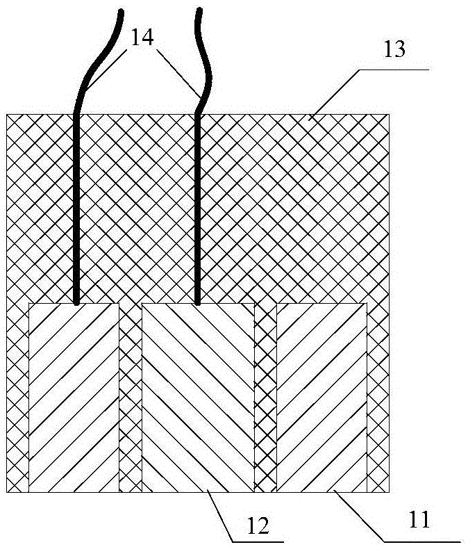 Device and method for real-time monitoring of failure law of anti-corrosion coating in pipeline under pressure