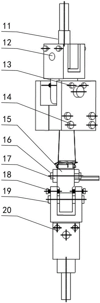 High-temperature fatigue test clamp and method capable of continuously adjusting blade check section stress distribution