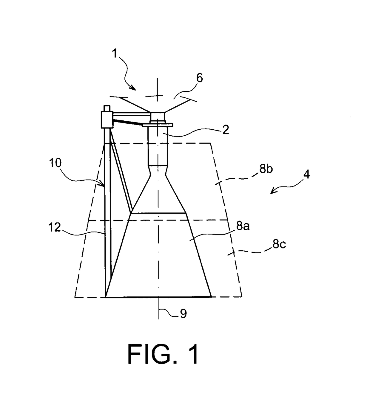 Launcher stage comprising a temporary support structure for temporarily supporting nozzle sections allowing access to the core of the engine