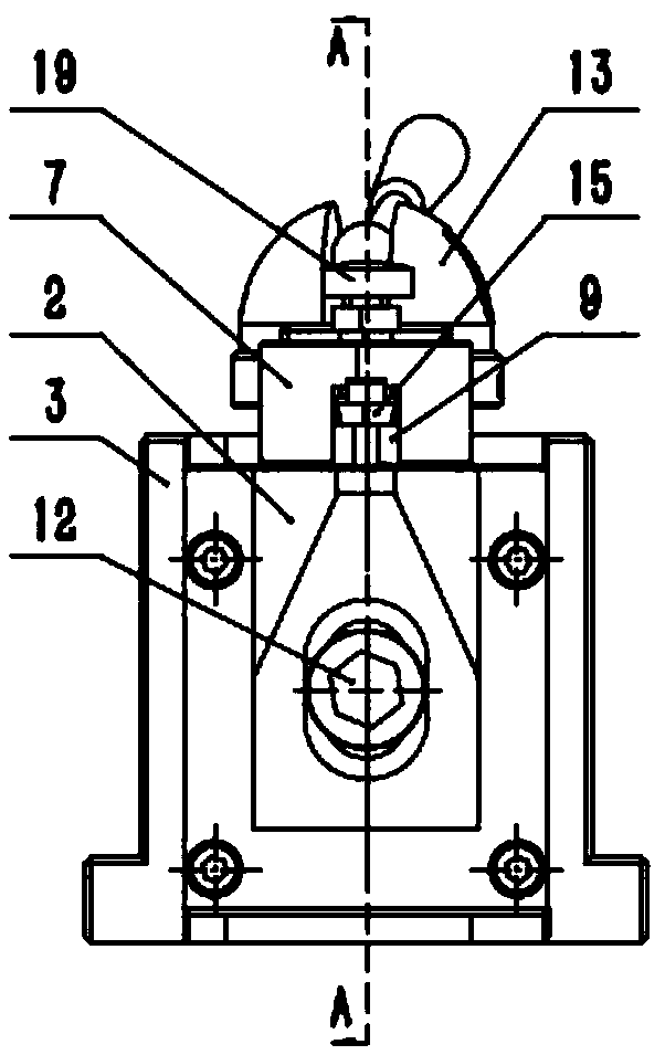 Large-stroke high-sensitivity turning tool nose height precision adjustment device