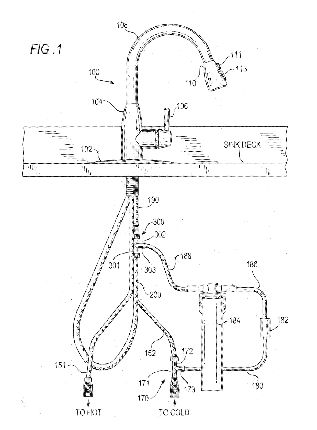 Integrated faucet filtration system