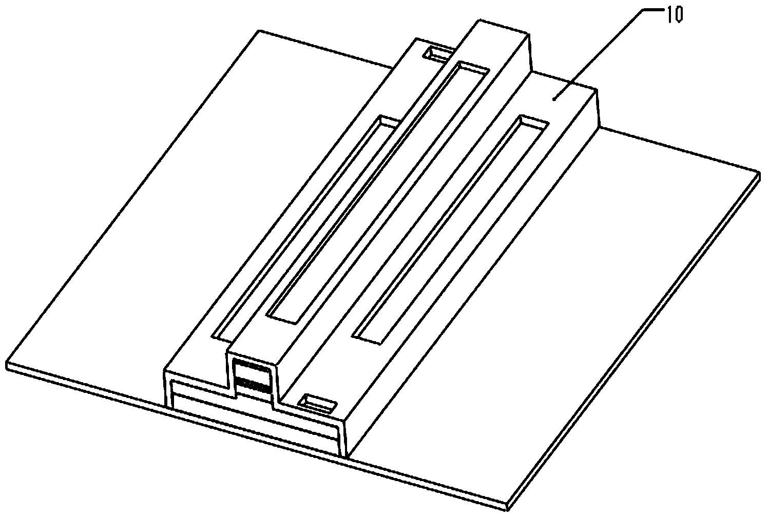 Traveling wave electrode gradual change coupling ridge waveguide InP double-heterojunction photo transistor