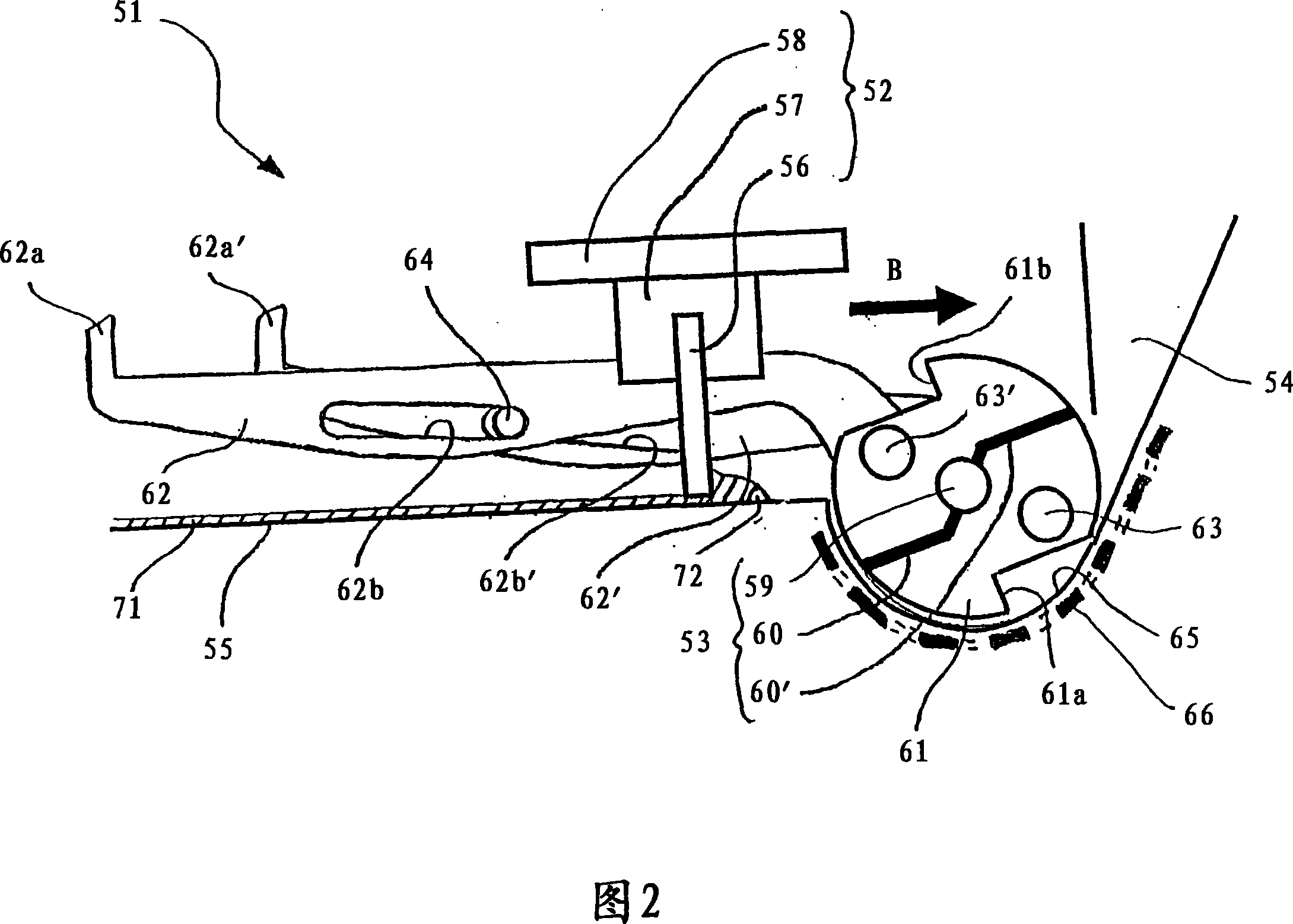 Device and method for applying layers of a powder material onto a surface