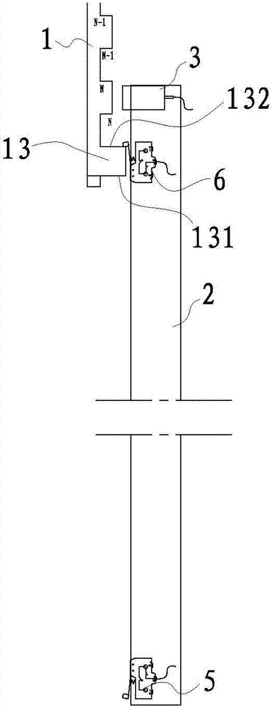 Device, method and system for detecting height of forklift pallet fork