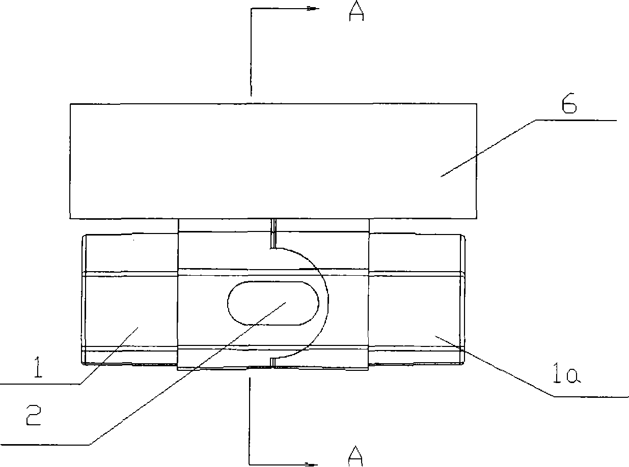 Combination intermediate lamp socket