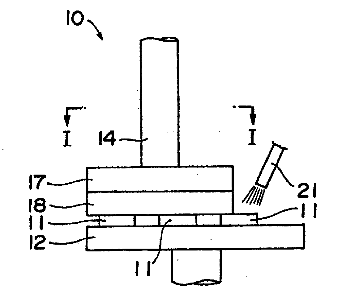 Grinding device using ultrasonic vibration