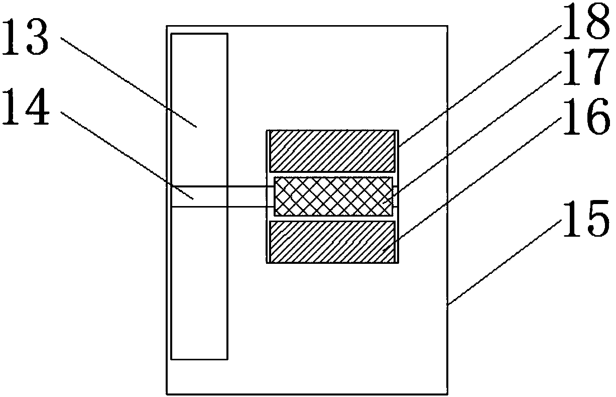 Wood crusher for paper industry