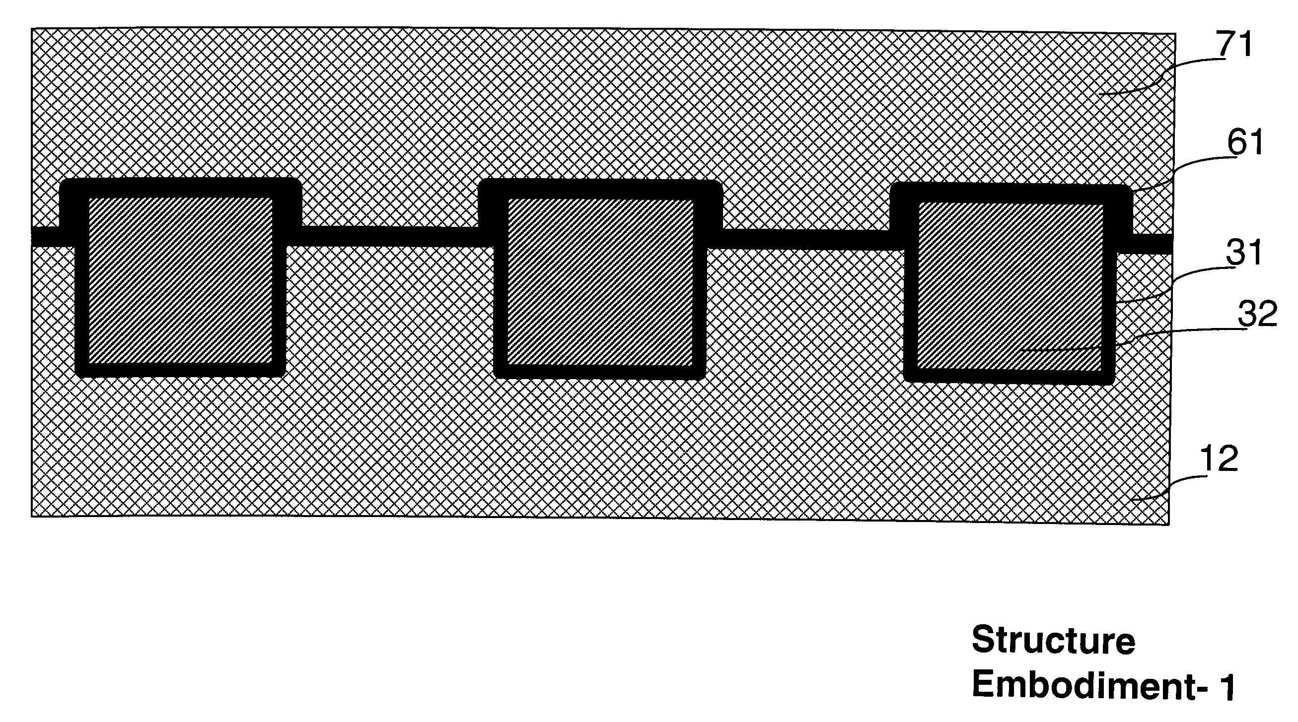 Reduced leakage interconnect structure