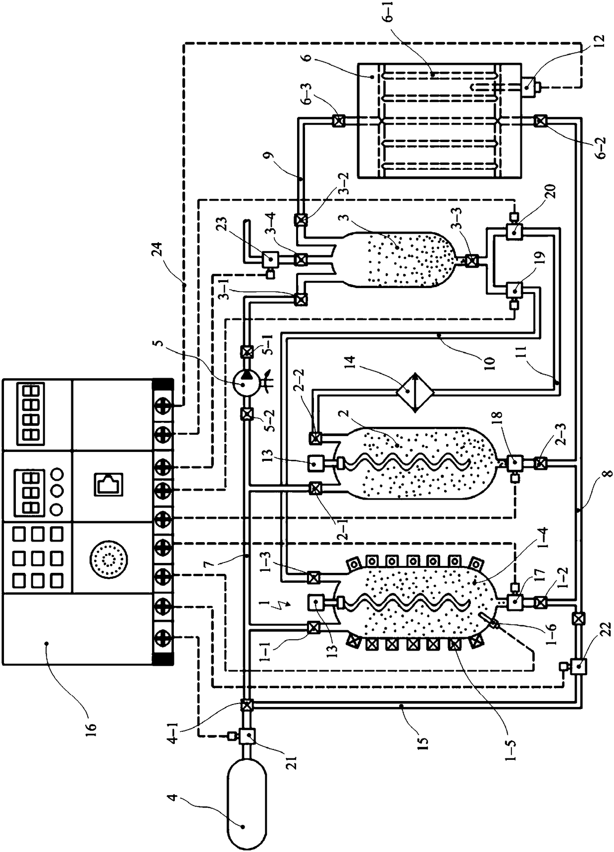 Nanofluid-assisted rapid thermal cycle injection molding system and injection molding method