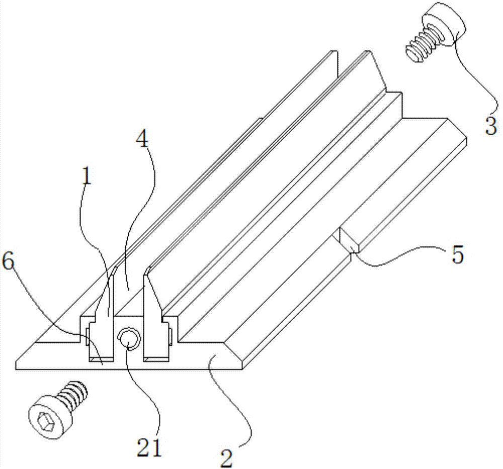 Automatic separate-preventing independent movable sealing cutter and assembling and sealing method