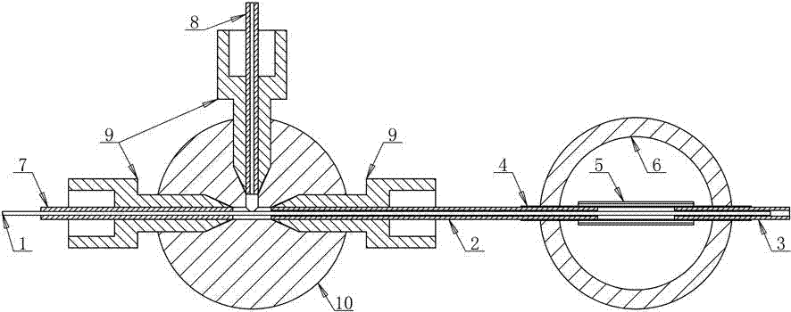 Device and method for combining electrochemistry with electrospray ionization mass spectrometry