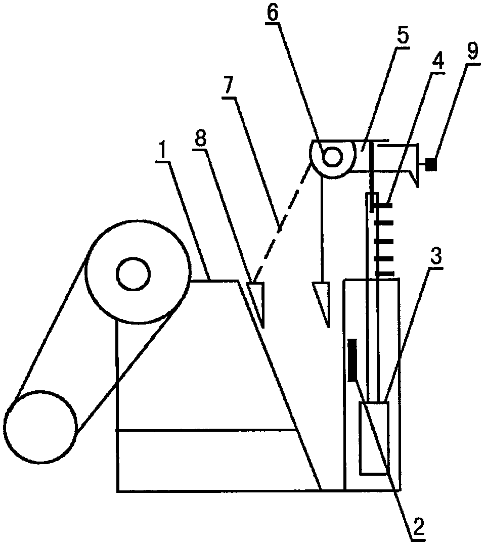 Lifting type anti-clogging apparatus for jaw crushers