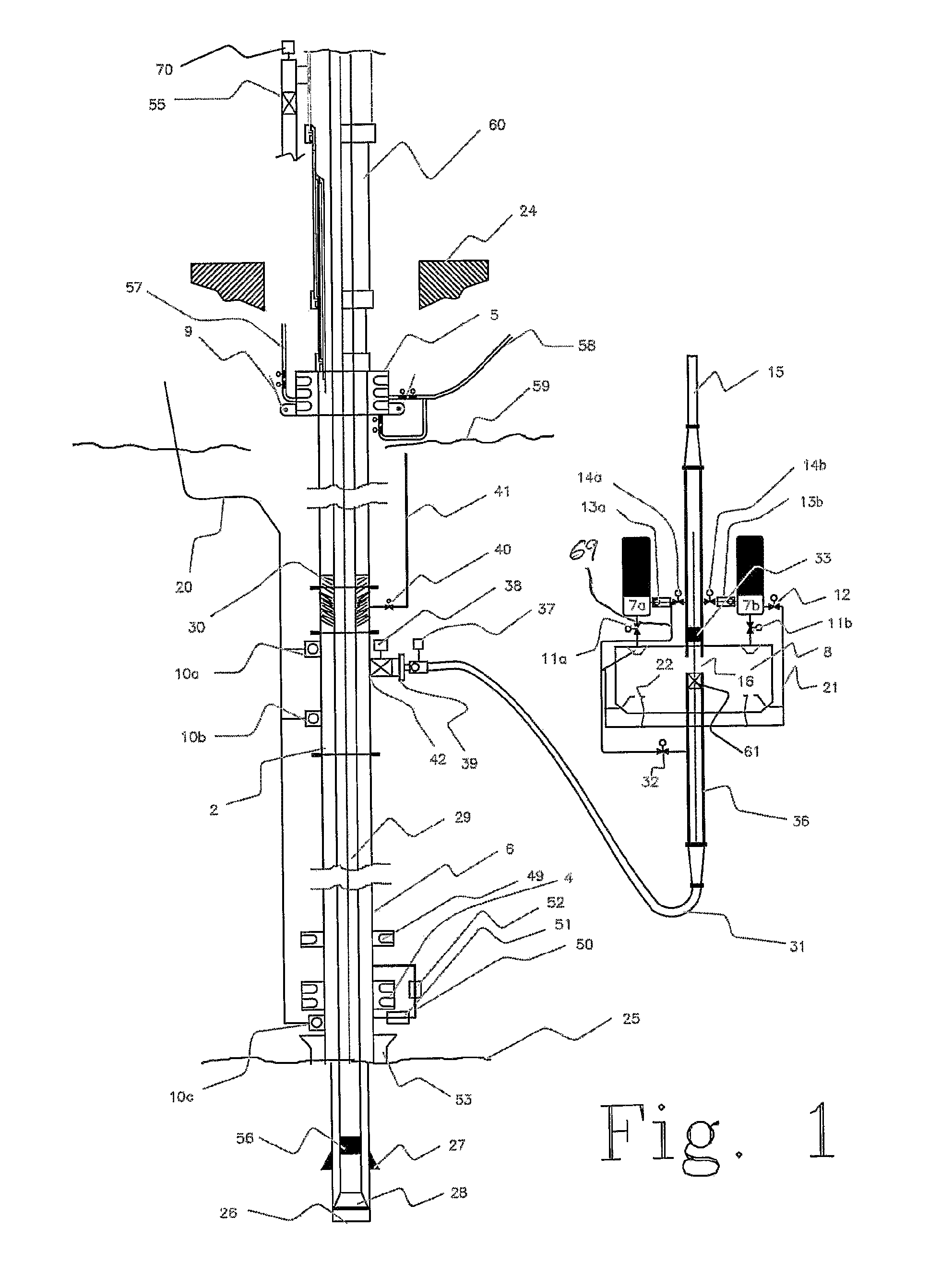 Arrangement and method for controlling and regulating bottom hole pressure when drilling deepwater offshore wells