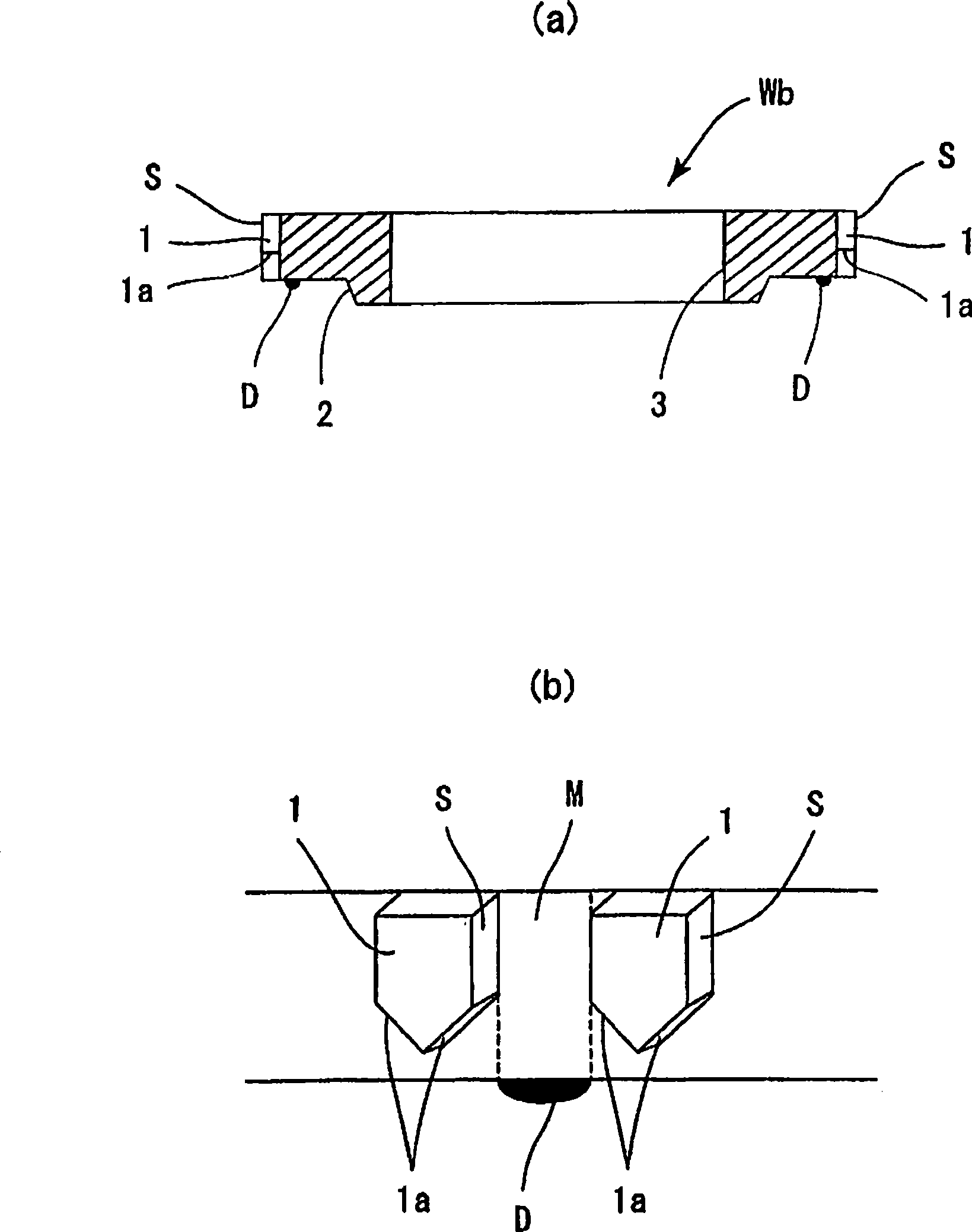 Clutch gear manufacturing apparatus and clutch gear manufacturing method