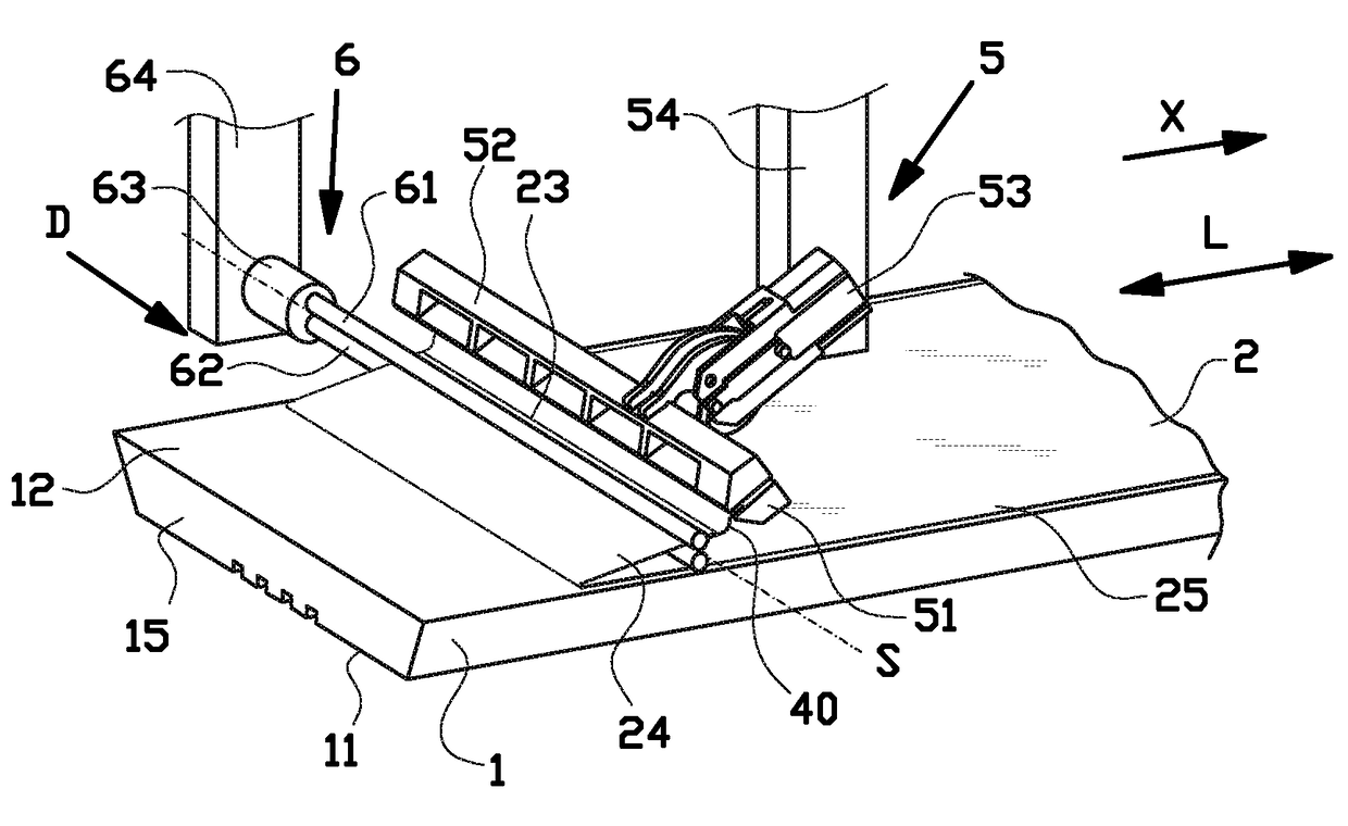 Foil removal device and a method for removing a foil from a tire tread