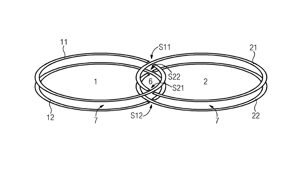 Decoupling of split ring resonators in magnetic resonance tomography