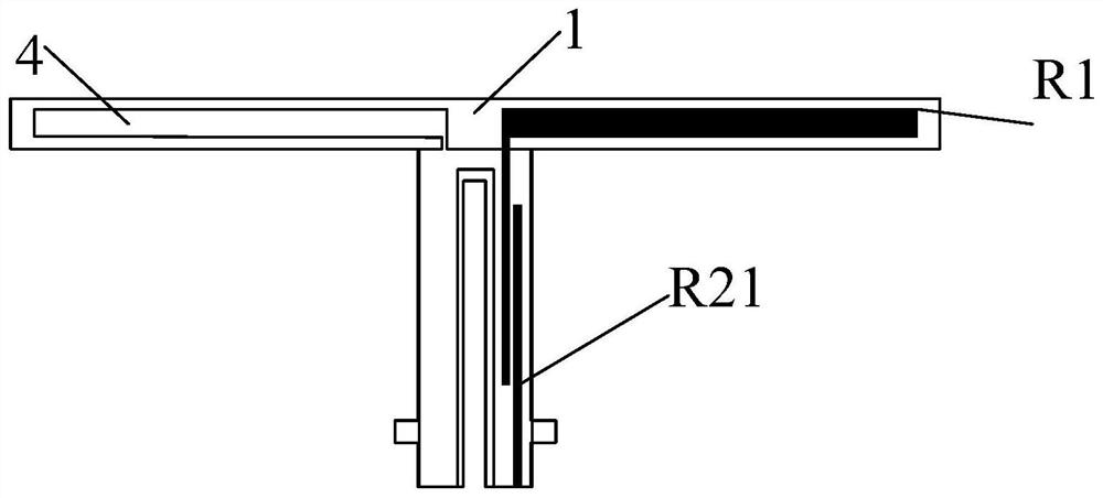 Third-order filtering base station antenna based on resonator type dipole