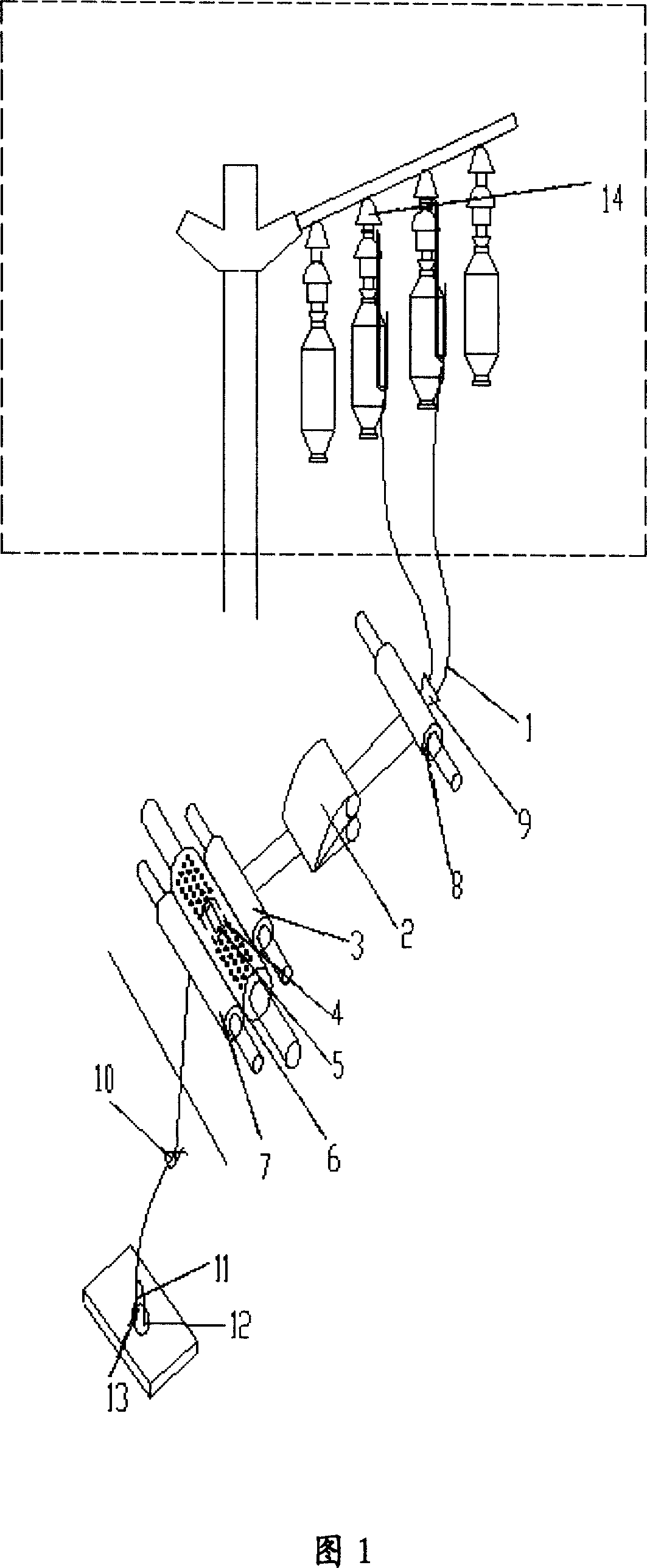 Device and method for producing compound yarn by compact siro spun