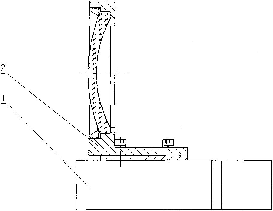 Focusing device in long-focus and heavy-caliber optical system