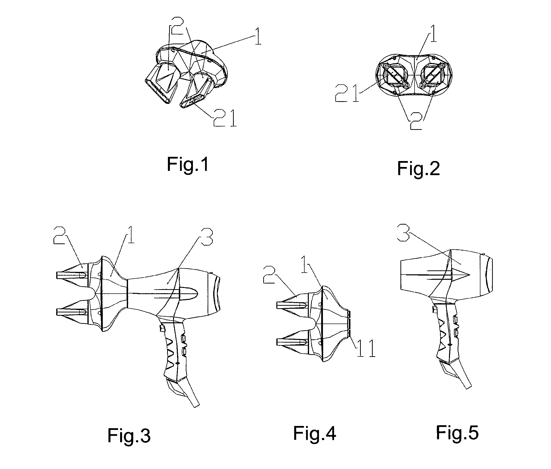 Wind-collecting nozzle mounted on outlet of hairdryer