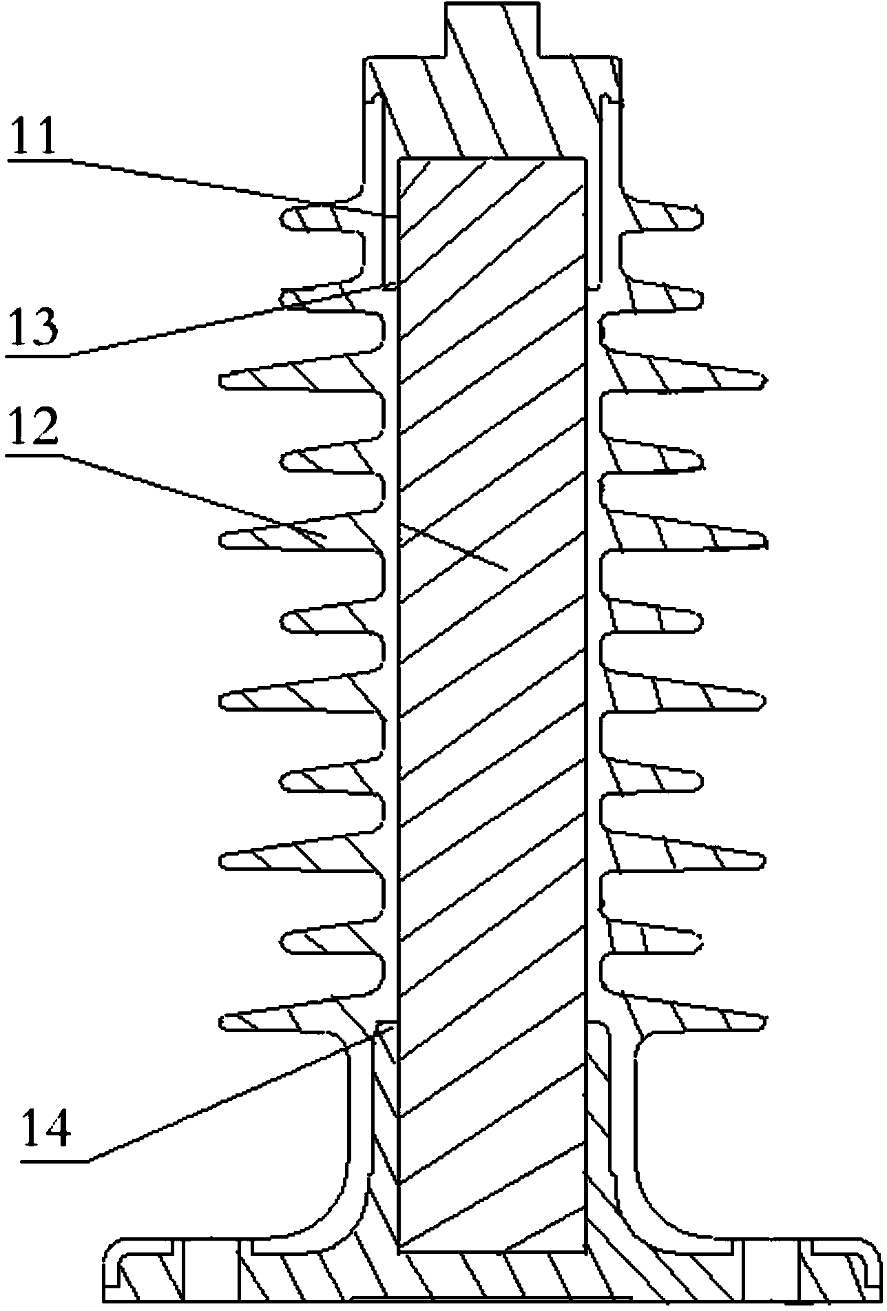 Motor train roof composite insulator with interface breakdown prevention function