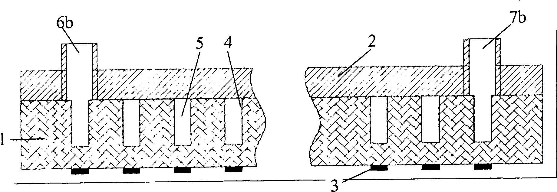 Micro gas chromatographic column with high depth-to-width ratio and wet corrosion manufacturing method thereof