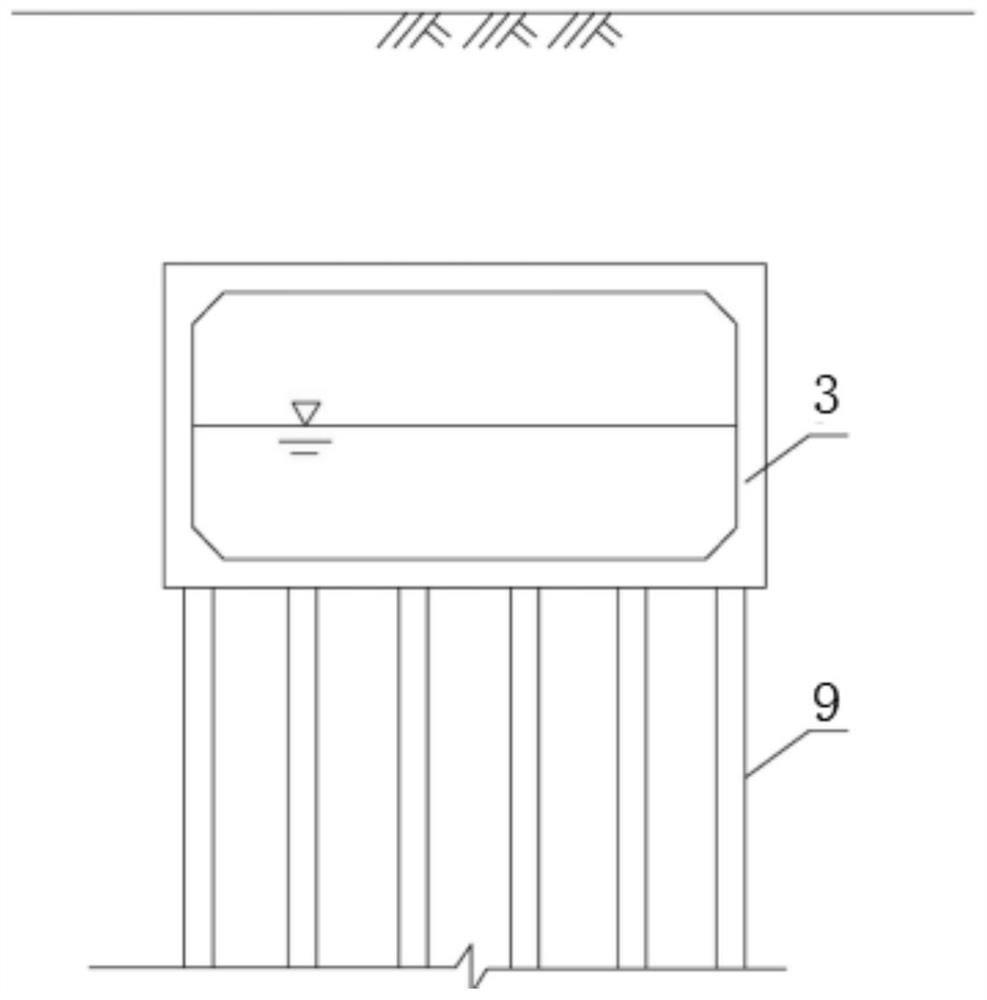 Ship lock type for silt-laden wandering river