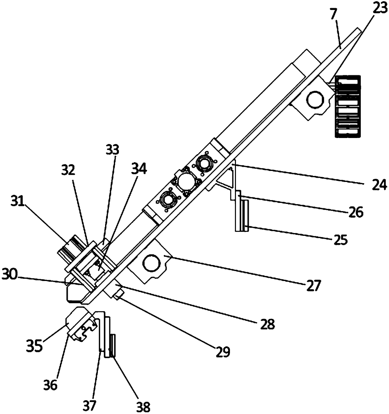 Automatic cutting device capable of cutting wood in batches