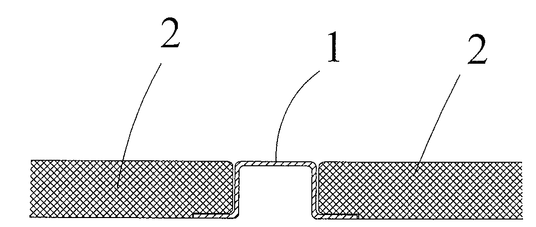 Container bottom bracket center sill with concealed rope lug