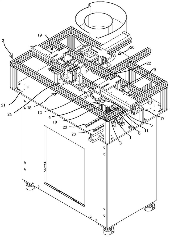 Base sheet distributing structure of automatic gluing machine