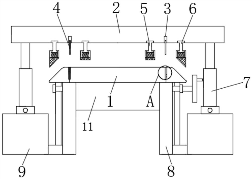 Corner trimming device for non-woven fabric production