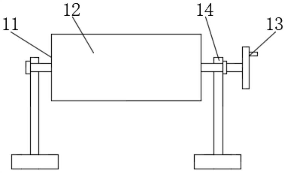 Corner trimming device for non-woven fabric production