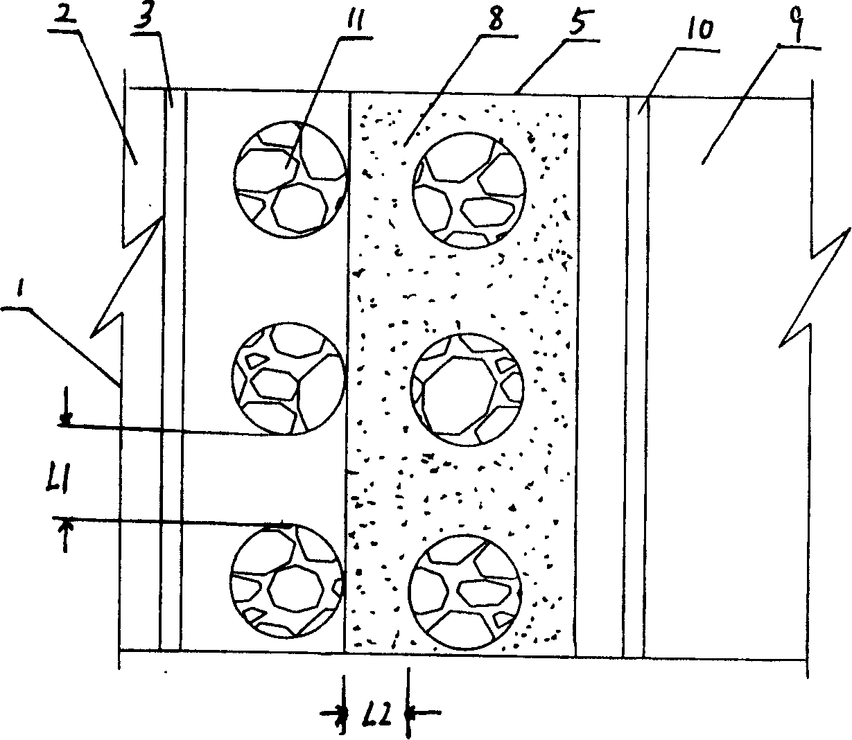 Column-hammer strong-tamper displacing base kit supporting construction method