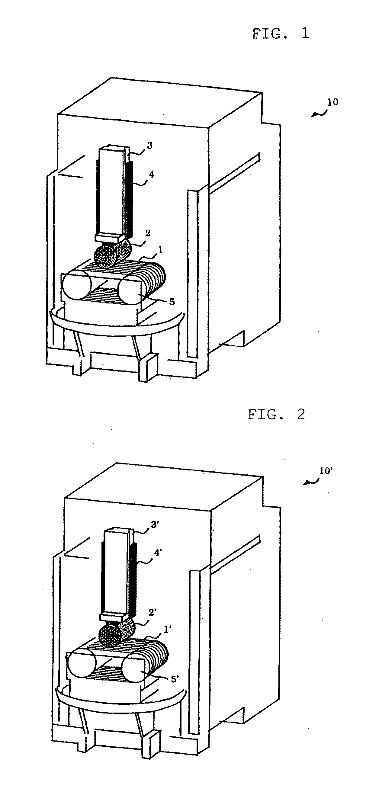 Method of improving nanotopography of surface of wafer and wire saw apparatus