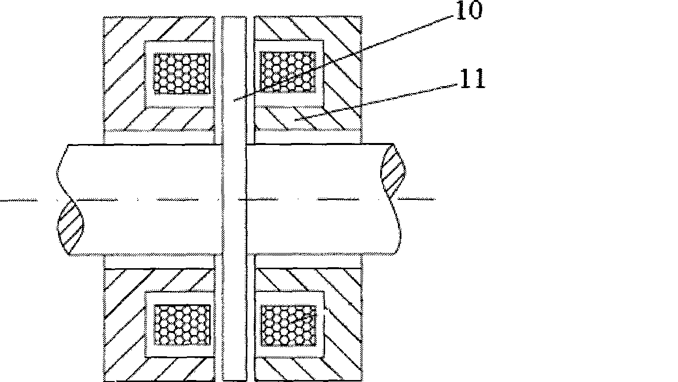 Method and apparatus for actively controlling pulsation of boat propeller thrust