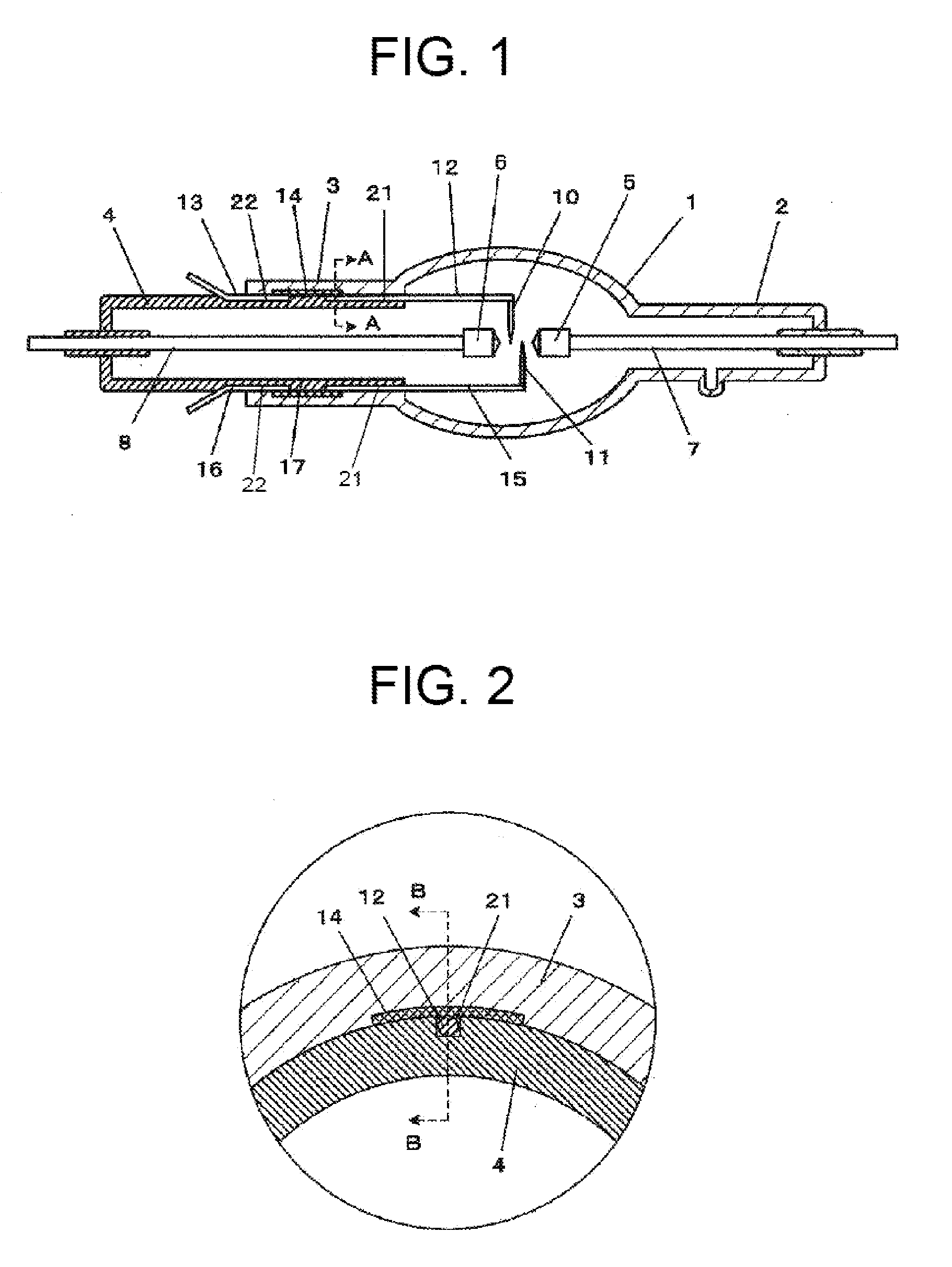 Double-capped short arc flash lamp