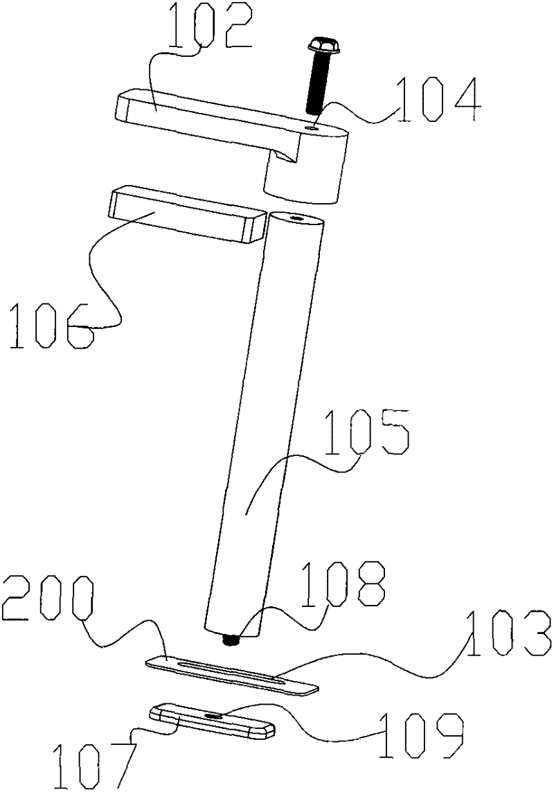 Display card fixing tool in computer cabinet