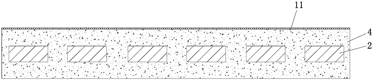 Device for manufacturing easily demolded wood-plastic formwork for building