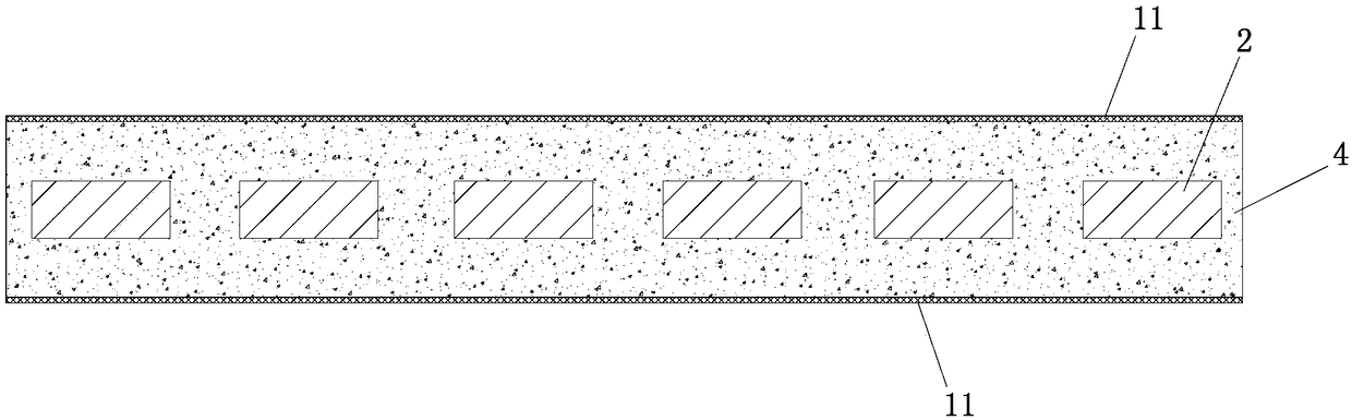 Device for manufacturing easily demolded wood-plastic formwork for building