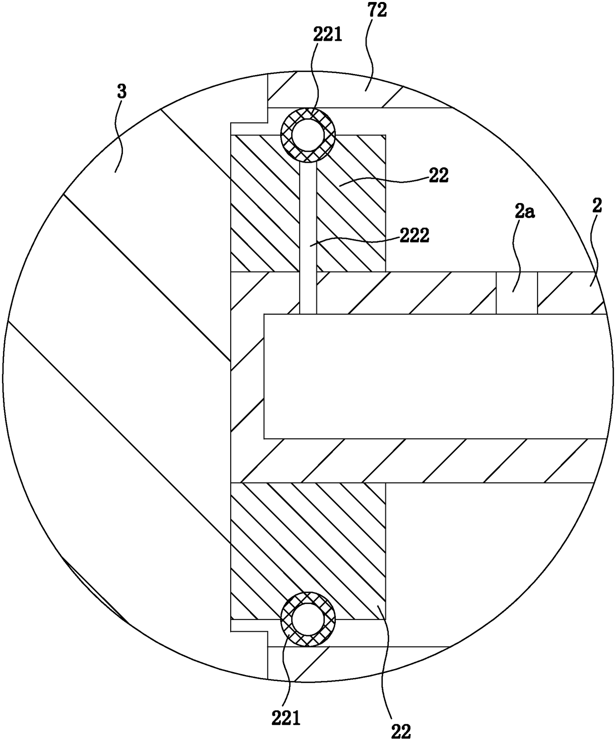 A closed leak detection device